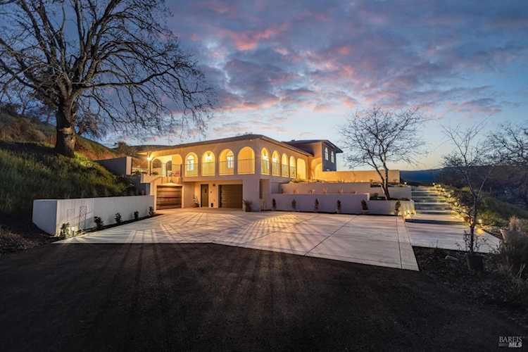 385 Vine Street Vacaville, CA 95688