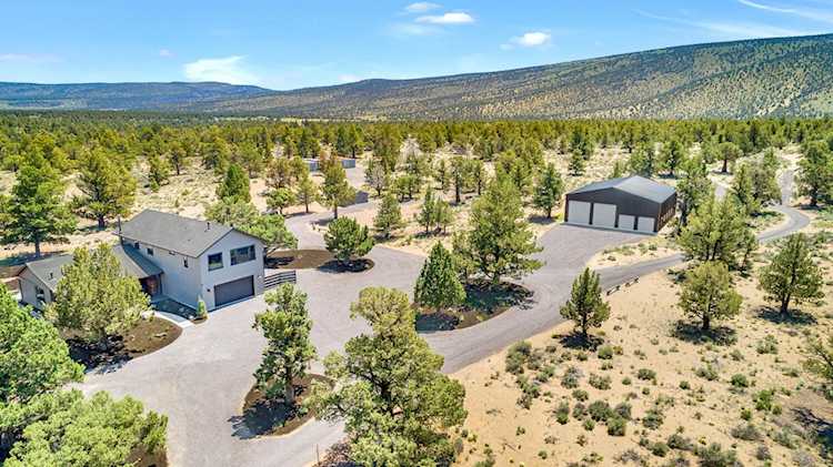 25025 Horse Ridge Frontage Rd Bend, OR 97702