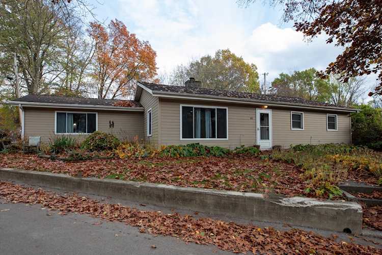 401 Kings Court Winona Lake, IN 46590