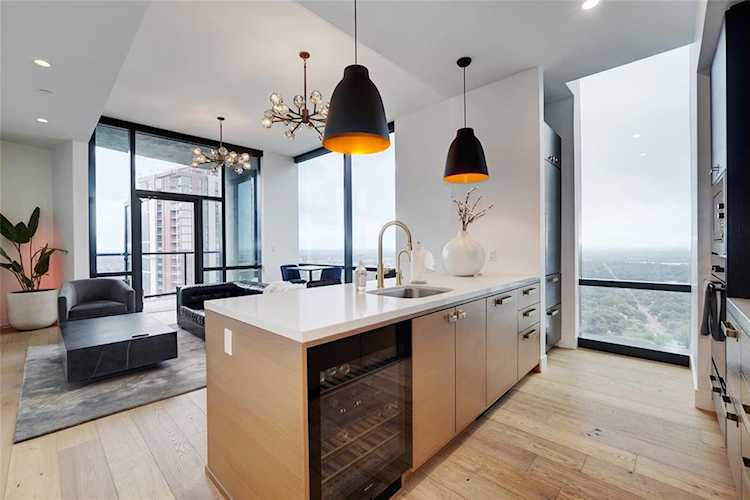 70 Rainey ST #2907 Austin, TX 78701