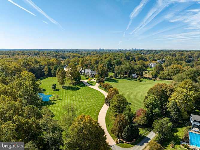 740 Leigh Mill Rd Great Falls, VA 22066