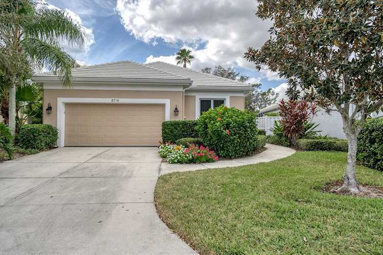 8714 52nd Dr E Bradenton, FL 34211
