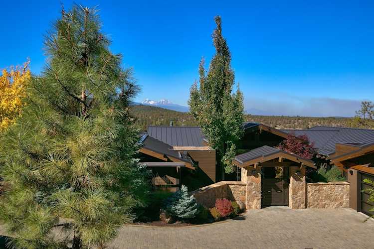 1668 NW Wild Rye Circle Bend, OR 97703