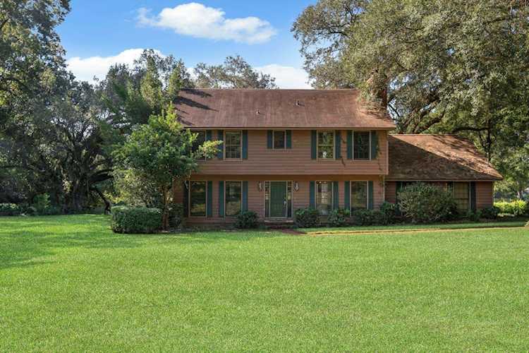 2596 Green Crossing Dr Tallahassee, FL 32309