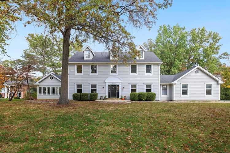 14009 Montrachet Ln Town And Country, MO 63017