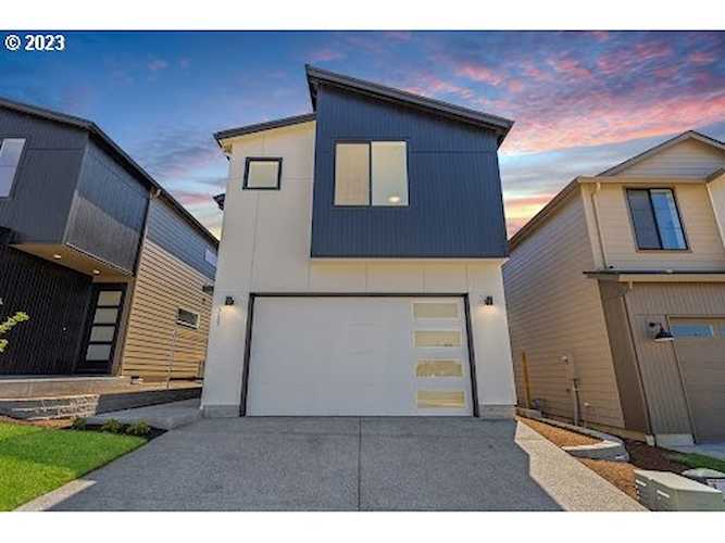 715 NW 175th WAY Ridgefield, WA 98642