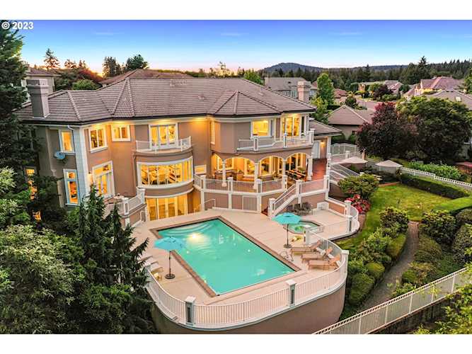 5720 NW El Rey DR Camas, WA 98607
