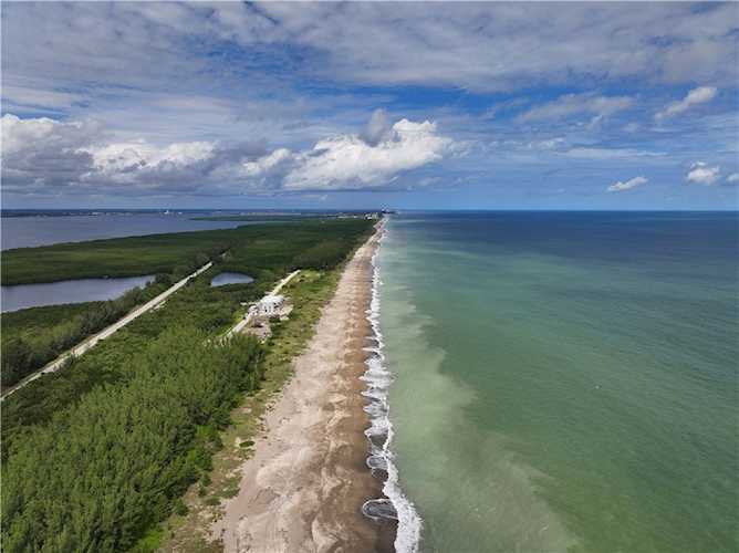 4344 Diamond Shores Way Hutchinson Island, FL 34949