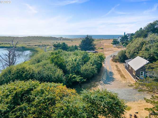 42339 Parkwood DR Port Orford, OR 97465
