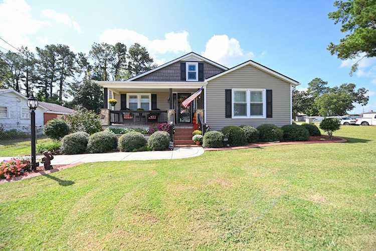 304 E Harnett Street Benson, NC 27504