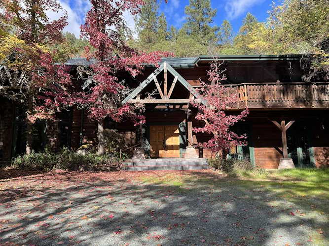 4880 Galice Rd Merlin, OR 97532