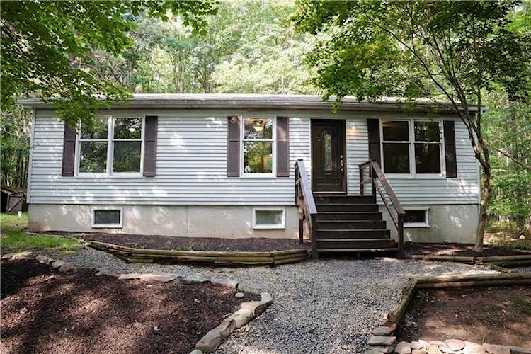 545 Recreation Dr Effort, PA 18330