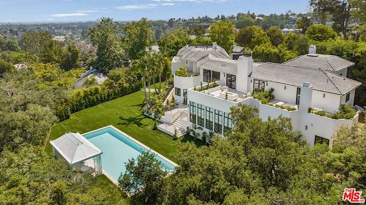 1748 Correa Way Los Angeles, CA 90049