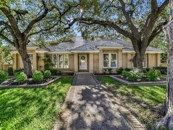 10713 Pinehurst DR Austin, TX 78747