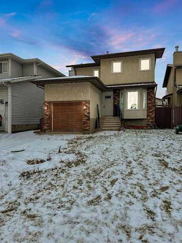 148 Beaton Place Fort McMurray, AB T9K2B
