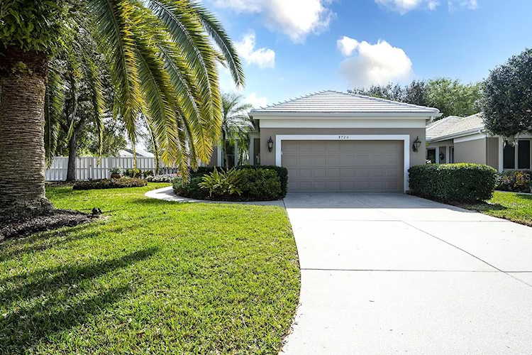 8720 53rd TERRACE E Bradenton, FL 34211