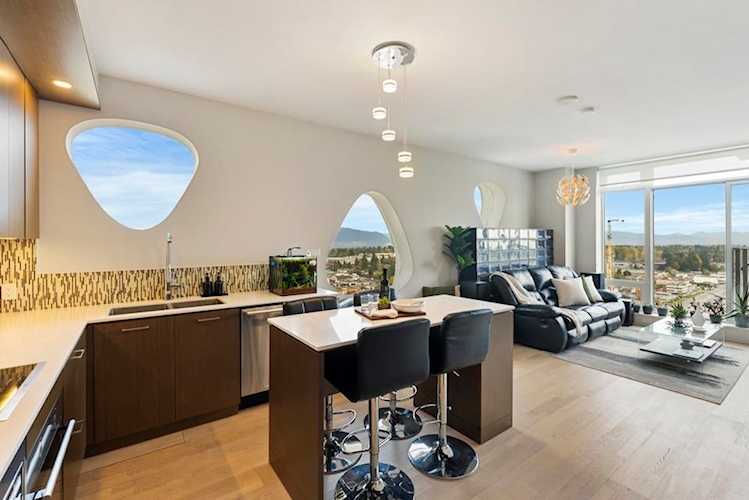 13495 Central Avenue #2601 Surrey, BC V3T 0K2