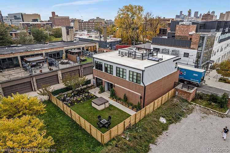 649 W Alexandrine St Detroit, MI 48201