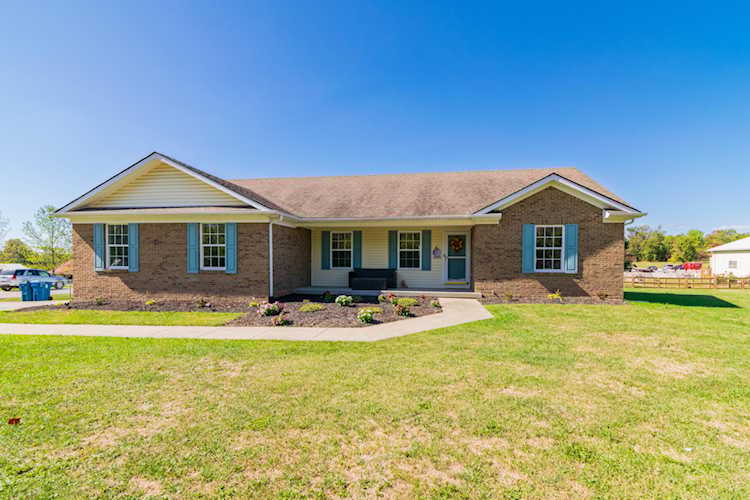 1319 Alton Rd Lawrenceburg, KY 40342