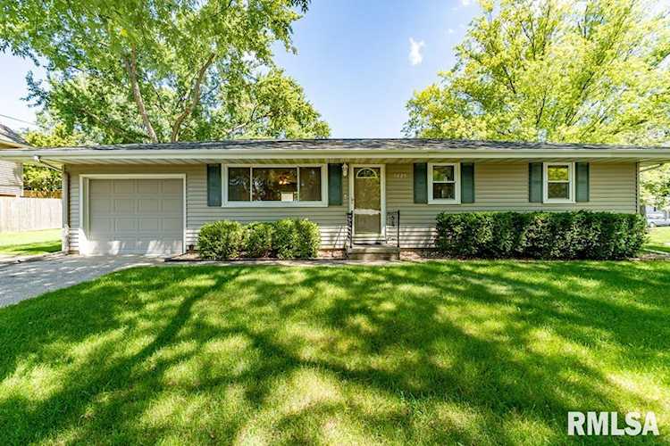 1829 W Daytona Dr Peoria, IL 61614 home for sale, MLS#PA1244793 - Rodgers Real Estate Group Photo 1
