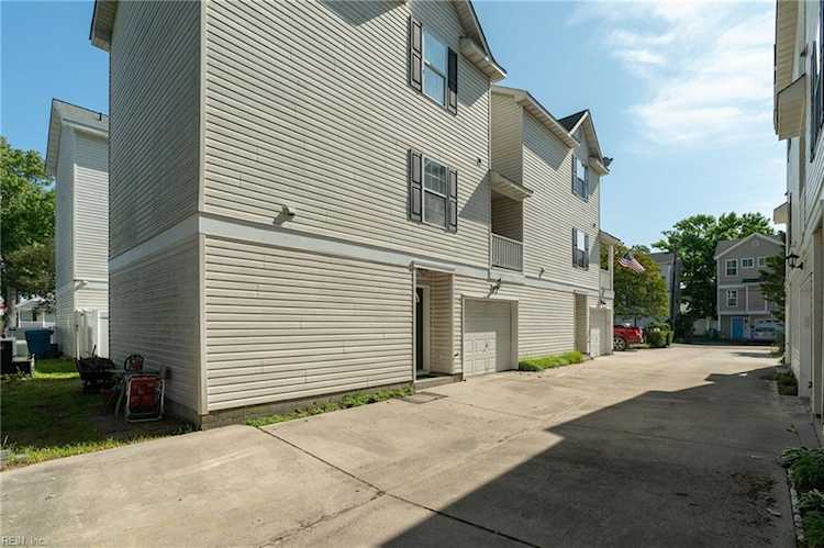 1522 Parks Ave Virginia Beach, VA 23451