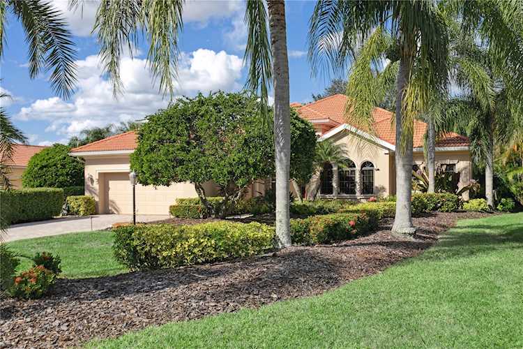 7047 Vilamoura PLACE Lakewood Ranch, FL 34202