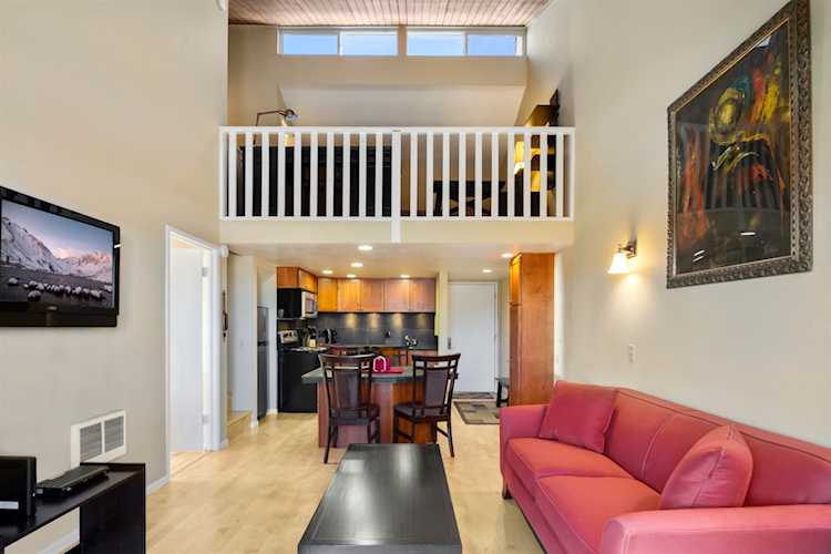 137 Laurel Mountain Rd. #428 Mammoth Lakes, CA 93546