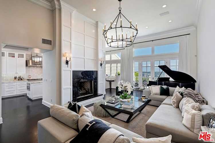 12540 The Vista Los Angeles, CA 90049