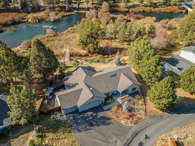 64738 Otter Run Ln Bend, OR 97703
