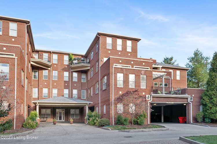 2001 Lancashire Ave #207 Louisville, KY 40205