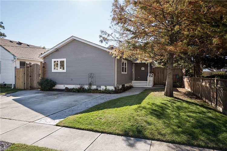 528 Pinewood Dr Virginia Beach, VA 23451