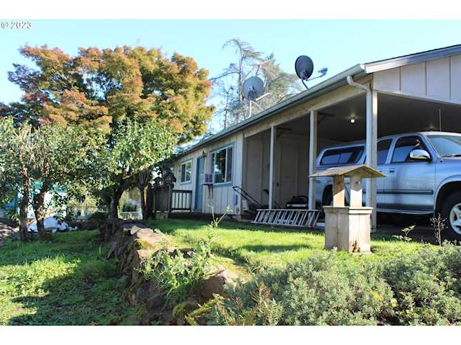 409 Latourette ST Oregon City, OR 97045
