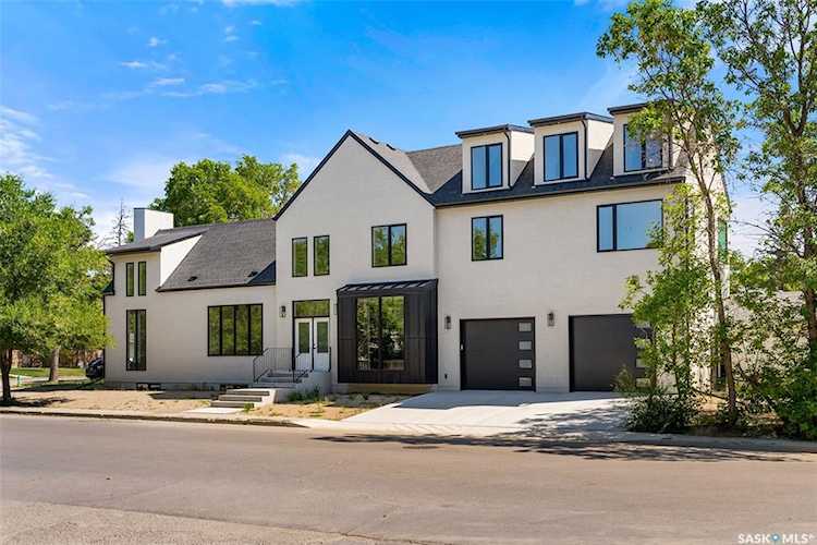 3445 21st Ave Regina, SK S4S 0T8