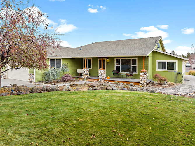 61350 Larsen Rd Bend, OR 97702