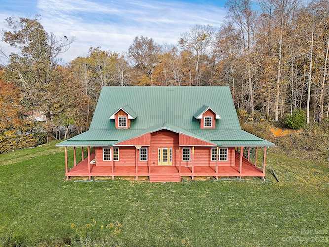 225 Fines Creek Rd Clyde, NC 28721