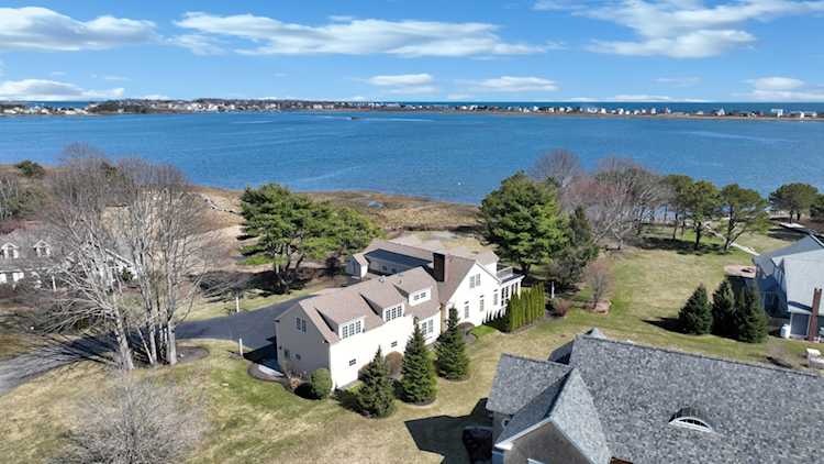 22 Channel Cove Ln Biddeford, ME 04005