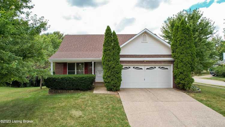 11727 Oak Bay Dr Louisville, KY 40245