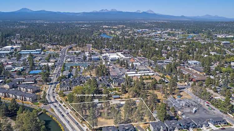 450 SE Reed Market Rd Bend, OR 97702