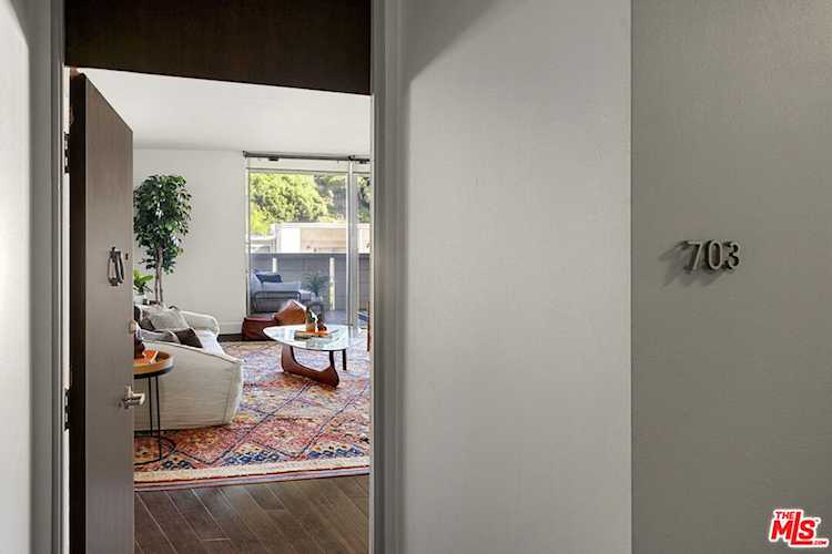 8787 Shoreham Dr #703 West Hollywood, CA 90069