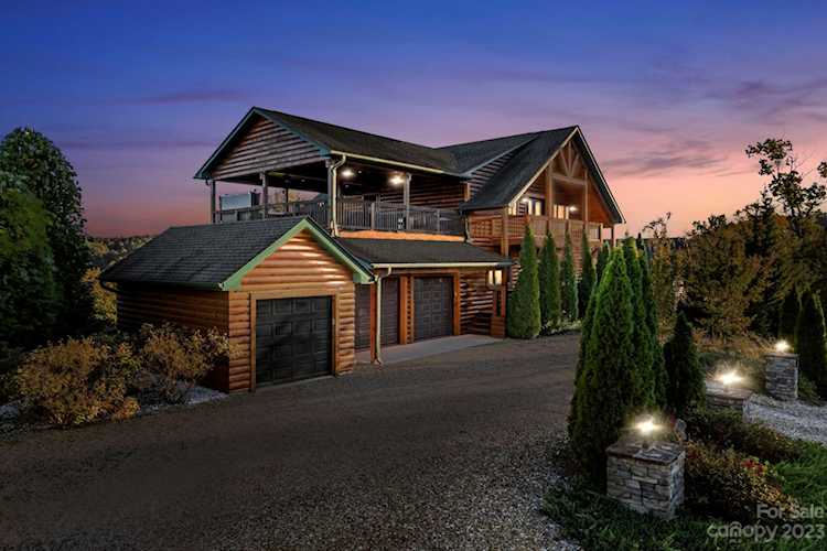 138 Silver Tree Ln Lake Lure, NC 28746