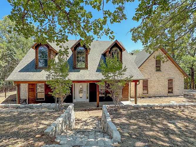 240 Pelican Point Streetman, TX 75859