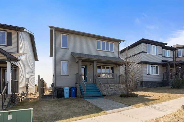 224 Sparrow Hawk Dr Fort McMurray, AB T9K0P