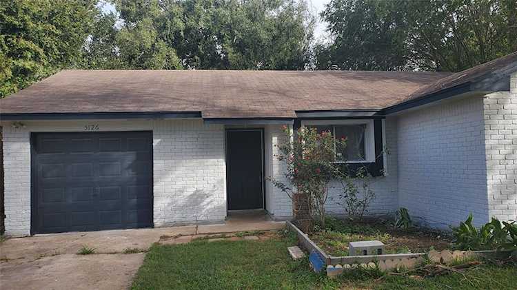 5126 Ridgewest St Houston, TX 77053