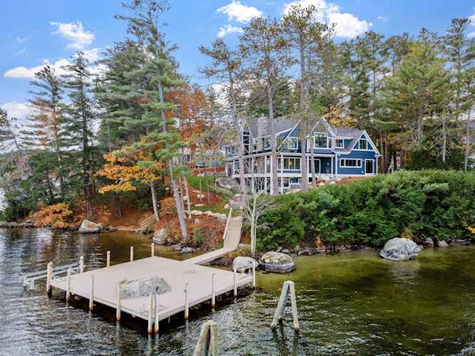 51 Keewaydin Dr Alton, NH 03810