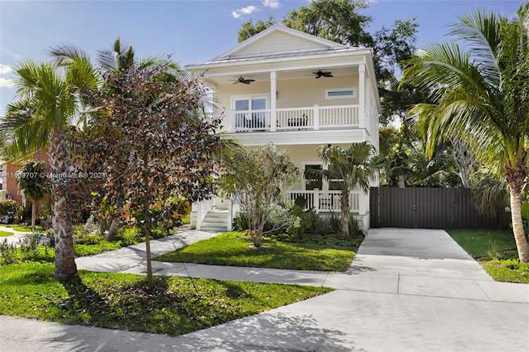 3440 Oak Ave Coconut Grove, FL 33133