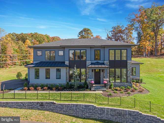 3558 Orchid Pond Way Oakton, VA 22124