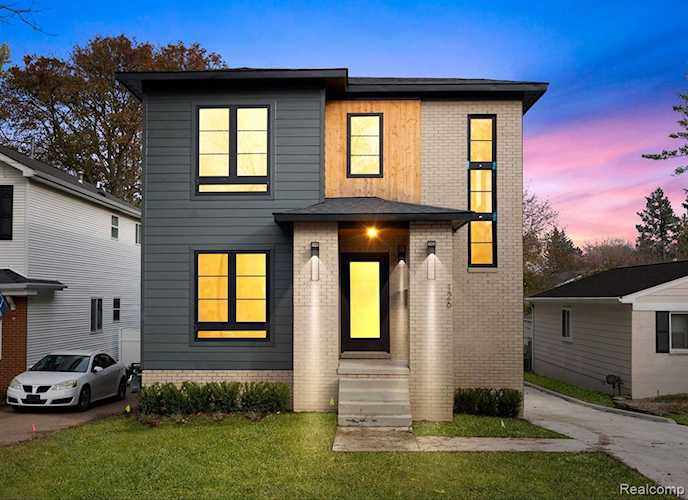 126 N Helen Ave Rochester Hills, MI 48307