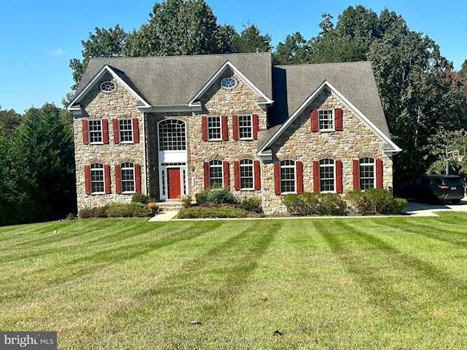 8946 Sahalee Ct Pasadena, MD 21122