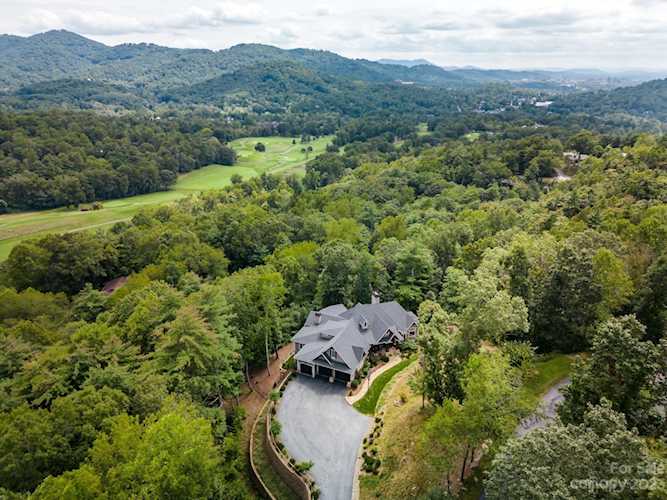 27 Beaverbrook Ct Asheville, NC 28804