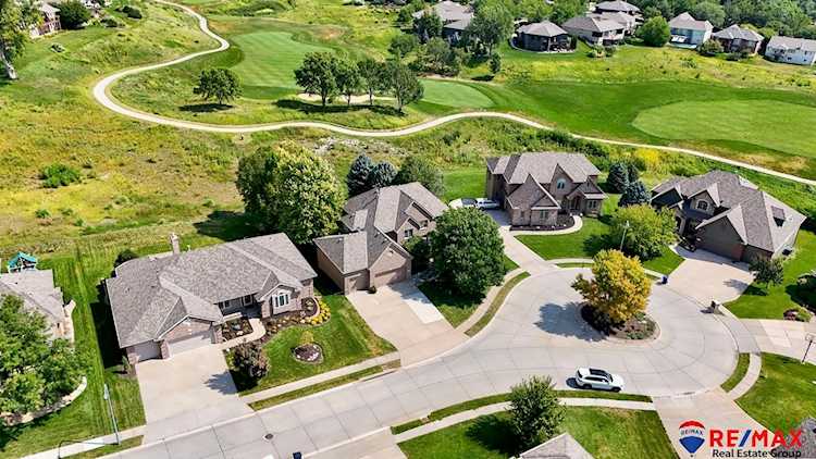 6921 N 118 Circle Omaha, NE 68142